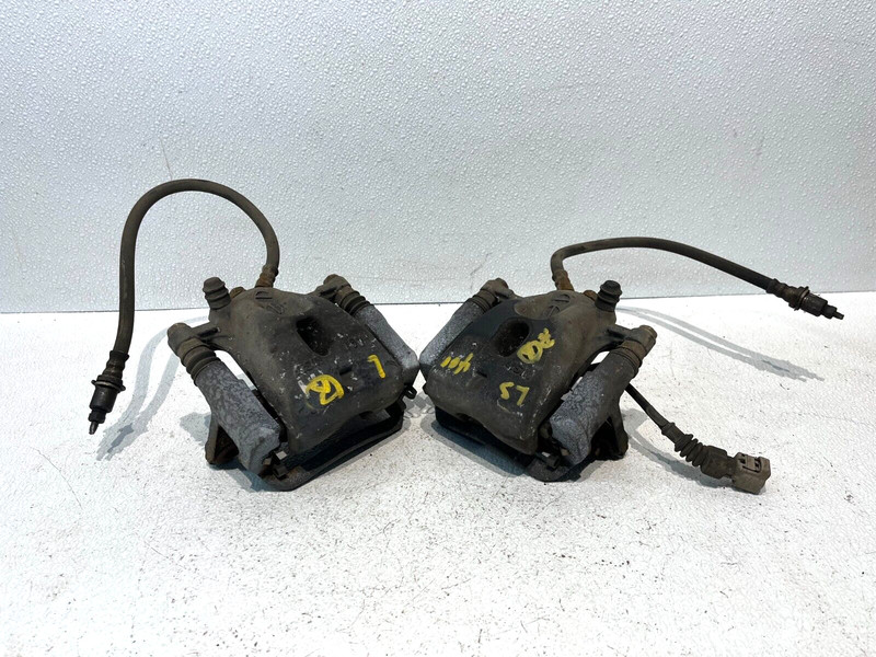 95-97 Lexus LS400 XF20 Rear Right Left Side Brake Calipers SET 47730-50111 OEM