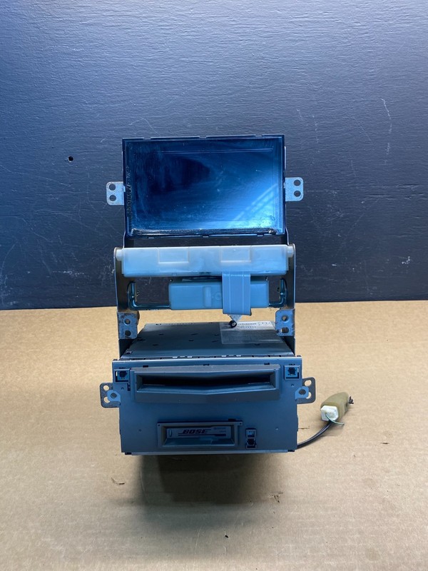 2004 - 2005 Nissan Maxima Screen Radio CD Navigation ac8053 DG