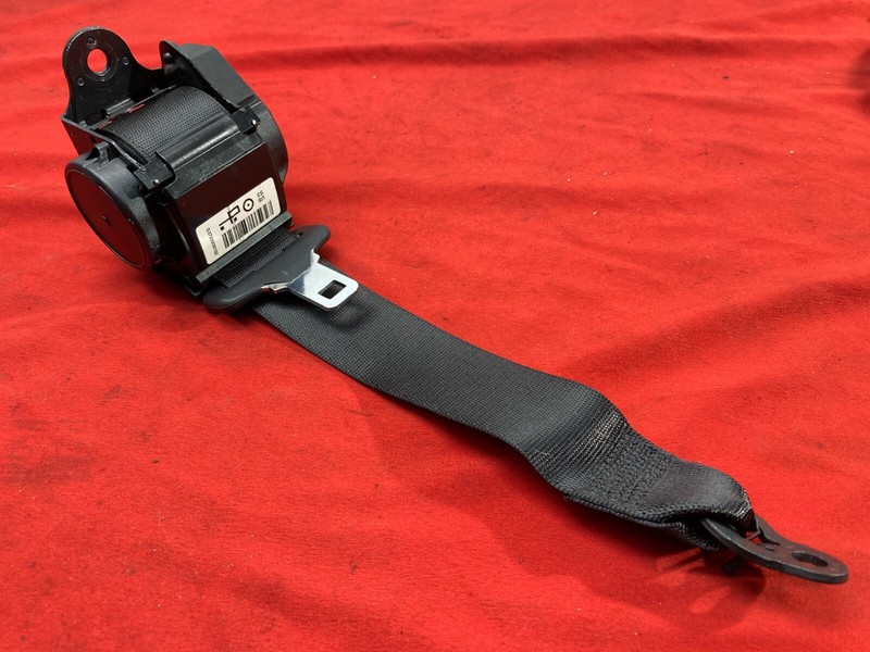BMW F22 F32 2/4 Series Coupe Rear Upper Left/Right Seatbelt Retractor Black OEM✅