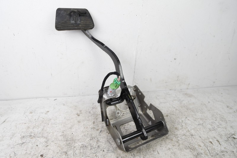 2014 - 2020 MASERATI GHIBLI M157BRAKE STOP PEDAL OEM