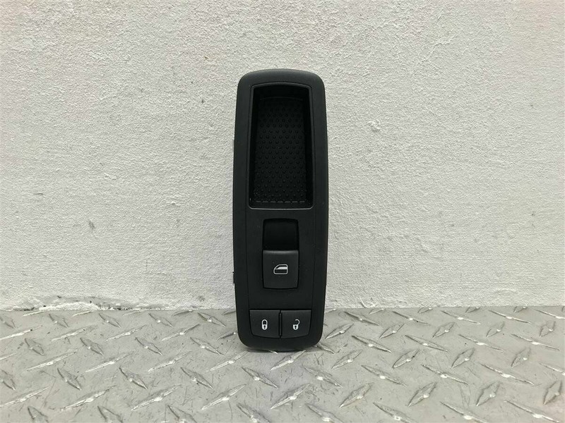 2014-2016 JEEP CHEROKEE PASSENGER DOOR LOCK WINDOW SWITCH CONTROL OEM 56046554AD