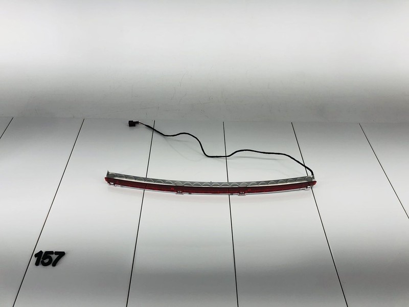 08-23 MERCEDES BENZ C300 W204 REAR CENTER THIRD 3RD BRAKE LIGHT LAMP OEM