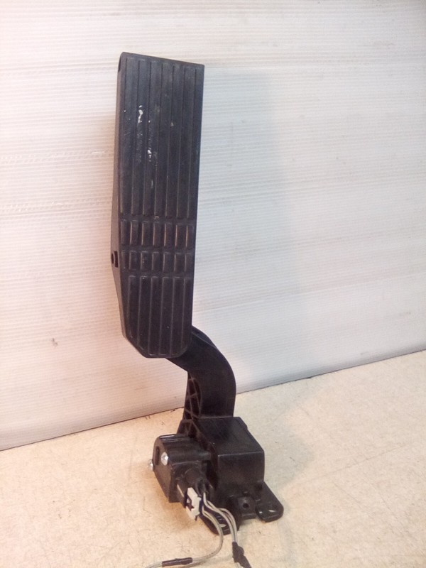 Freightliner A01-33822-001 Throttle Pedal