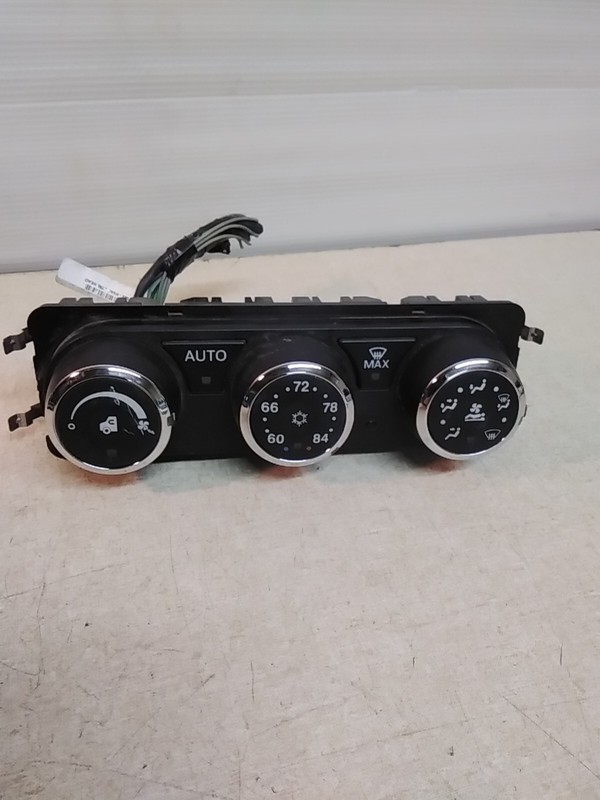 Paccar Q21-6032-23B1 HVAC Temperature Control