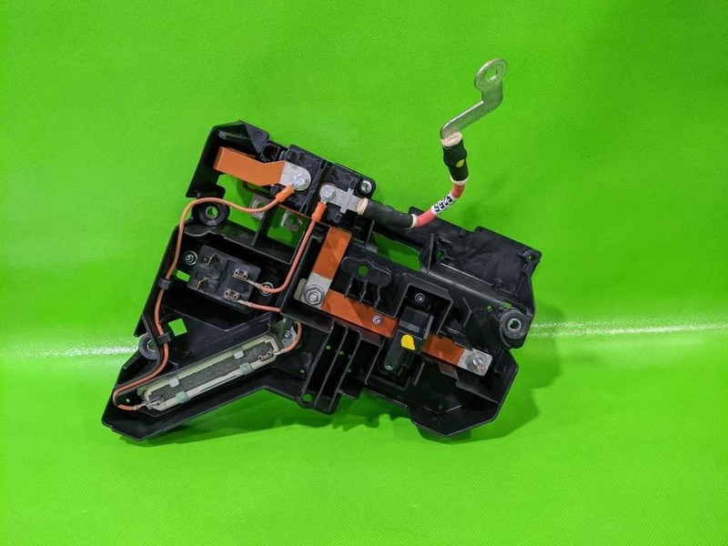 12-16 LACROSSE HYBRID BATTERY FUSEBOX RELAY OEM 4288-24