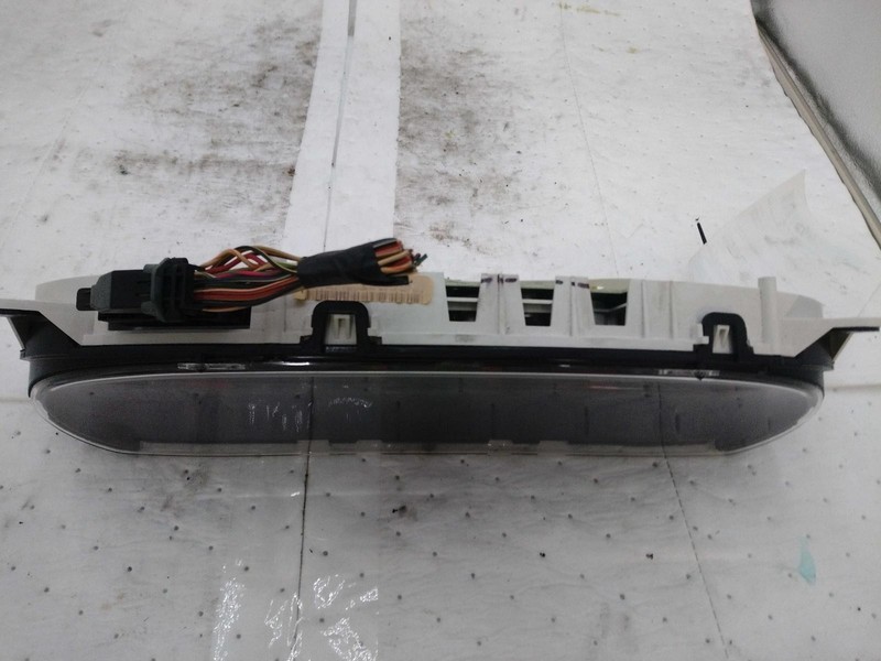 2005 Mercury Sable Speedometer Gauge OEM Black 79K Miles NJ25-25352-640325