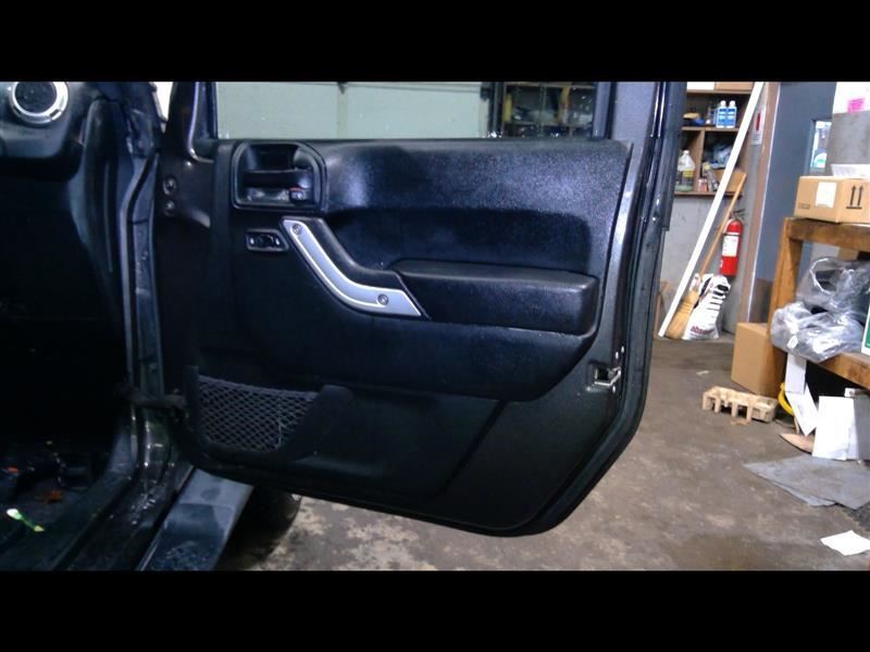 2018 Wranngler JK Passenger Right Front Door Trim Panel Power Window 1292550