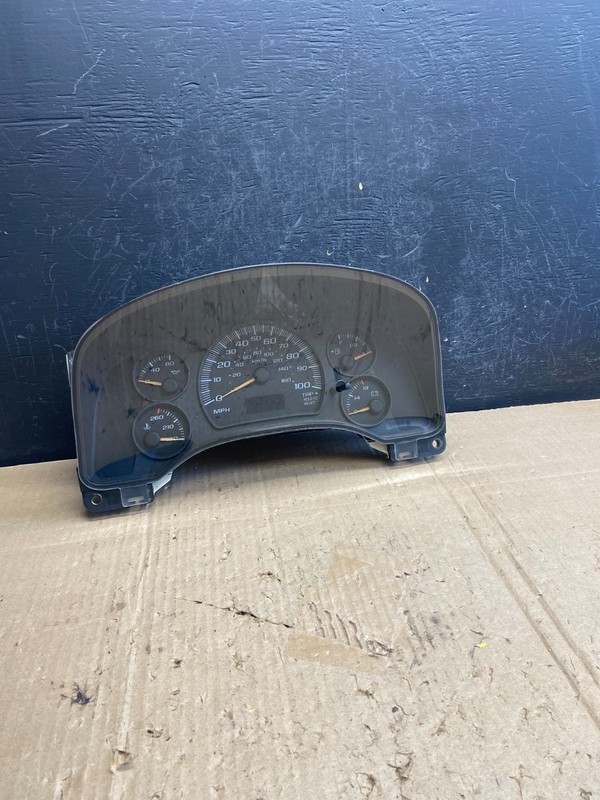2004 to 2007 Chevrolet Express Speedometer Cluster Gauge OEM AE2013 DG