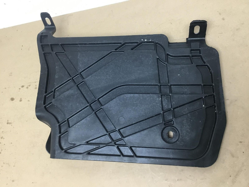 Mercedes SL550 R231 2013 Front Right Footrest Foot Rest Bracket Plate 13-19 |:Y