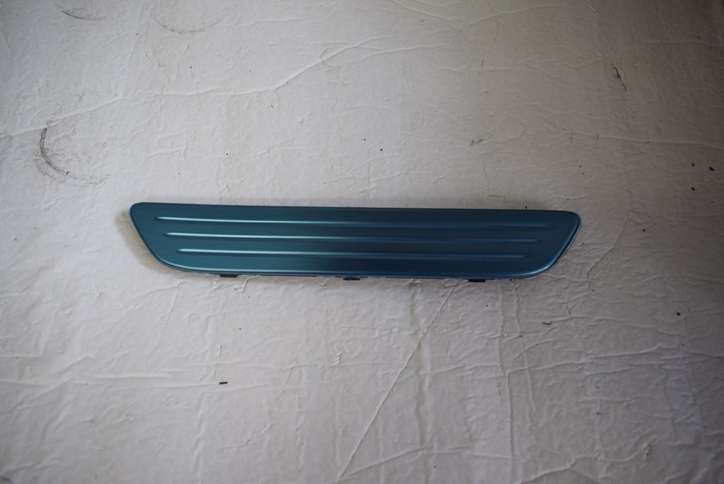 2011 2012 Volkswagen (VW) Touareg Brushed Stainless Steel Trim 7P0853173A6M7 OEM