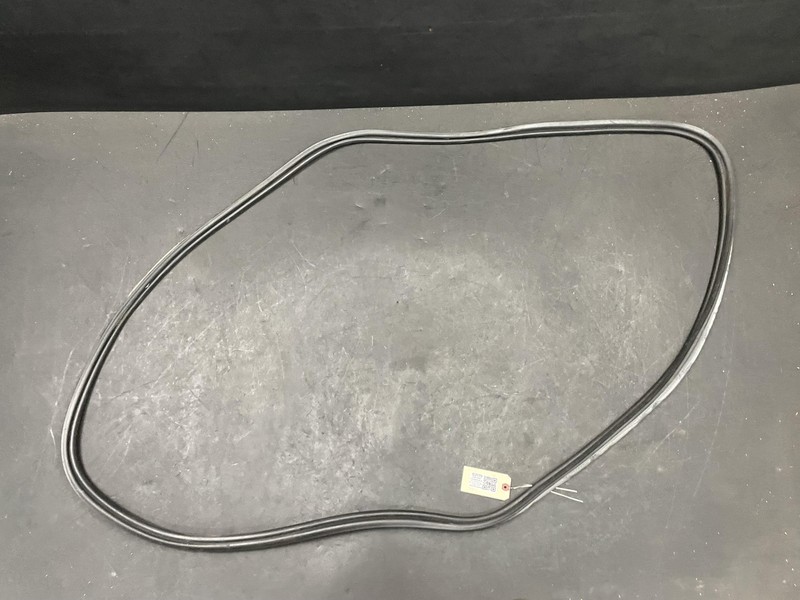 Rear Tailgate Weatherstrip 2020 GMC Acadia 84859970 2017 2018 2019 2021 - 2023