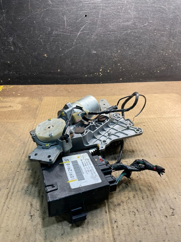 GMC Acadia Yukon TahoeRear Trunk Liftgate Power Motor Actuator OEM y7386 DG