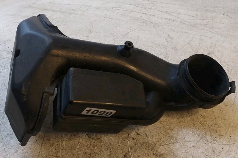 2007 - 2012 Mazda CX-7 2.5L Air Intake Resonator Duct L33D K3804 OEM