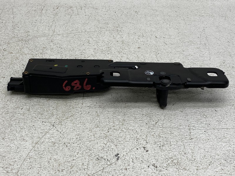 2007-2009 AUDI Q7 LATCH/TRUNK LOCK ACTUATOR OEM LOT686