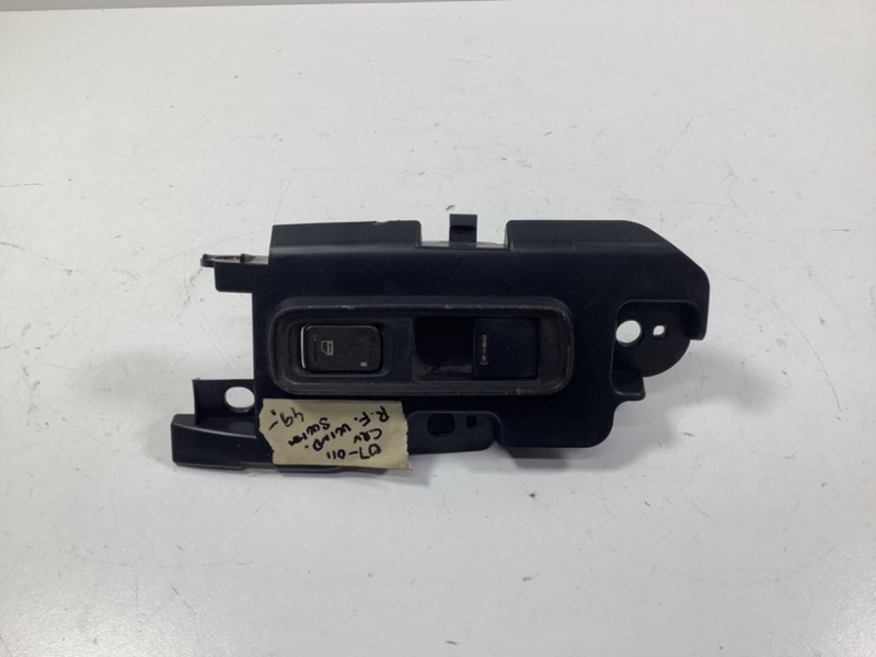 07-011 Honda CR-V RIGHT FRONT power window switch 83510-SWA-A01ZA OEM