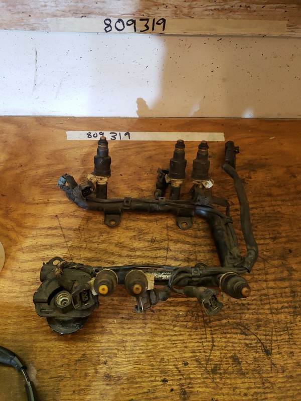 SVL Fuel Rails And Injectors Harness Bosch 0280152003 Used