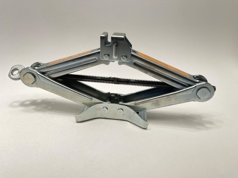 2020-2024 Nissan Versa Jack