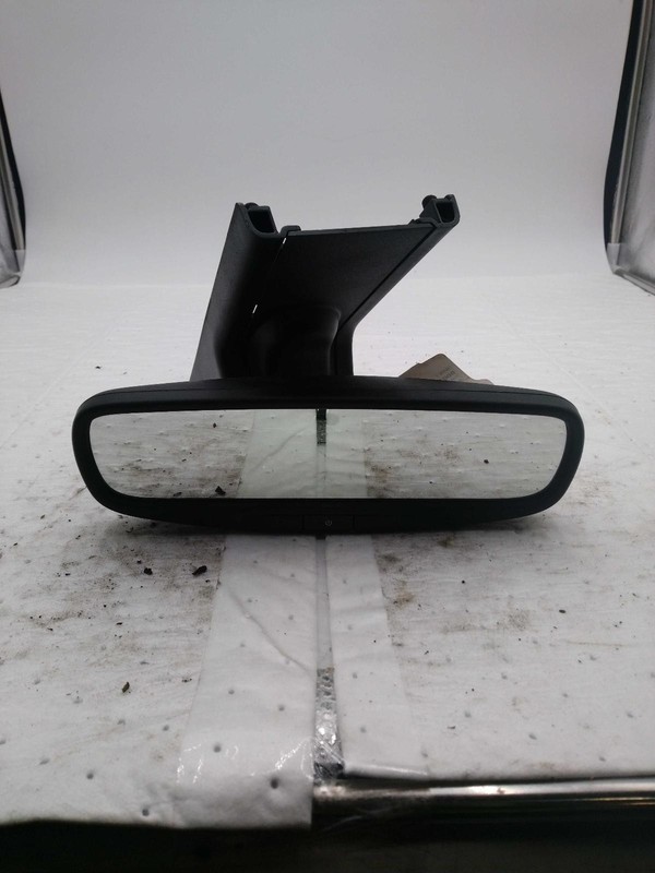 Used Front Center Interior Rear View Mirror fits: 2020 Chrysler Pacifica automat