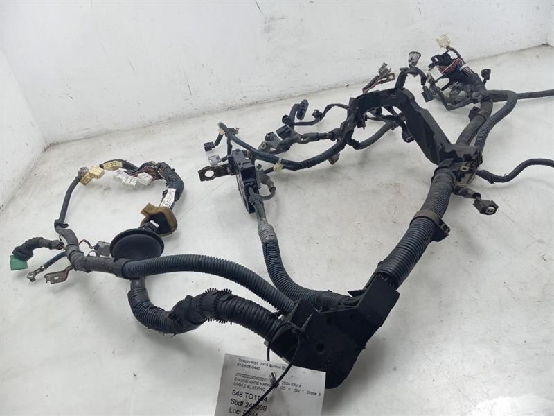 03 04 05 Toyota RAV 4 Engine Wire Harness 2.4L AT FWD 82121-42860