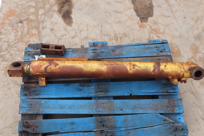 1988 JOHN DEERE RIGHT SIDE HYDRAULIC CYLINDER U-42729 OEM