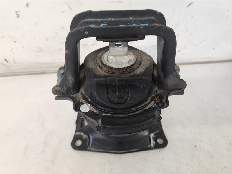 2018-2024 Honda Odyssey Front Engine Mount 50830-Thr-A02 Oem Genuine
