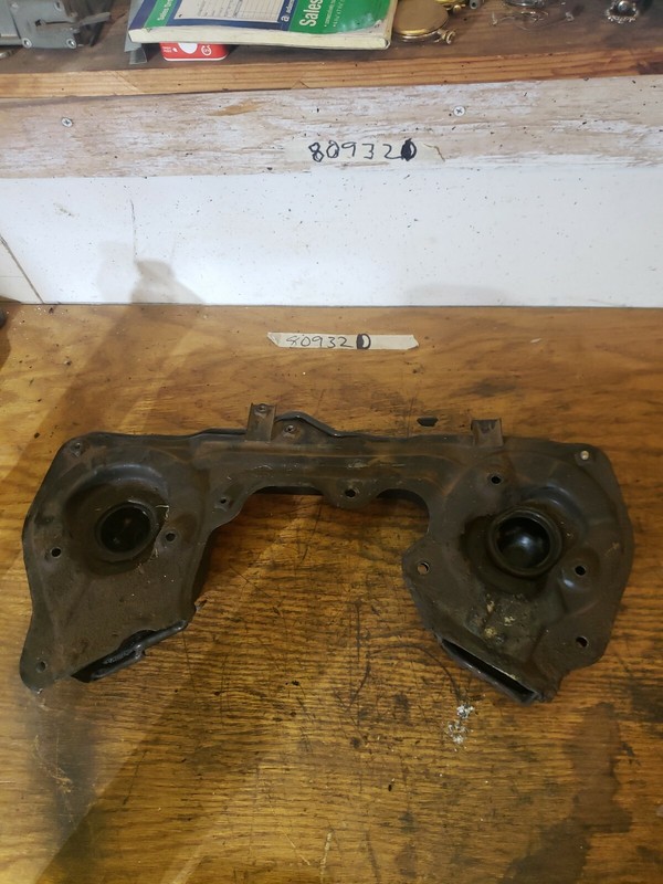 90 - 97 NISSAN PICKUP TIMING COVERUPPER REAR 4X4