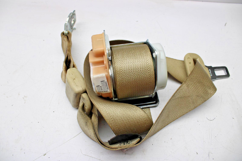 2018 - 2023 TOYOTA CAMRY REAR CENTER SEAT BELT SEATBELT RETRACTOR OEM.