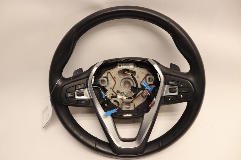 2018-2022 BMW X3 G01 STEERING WHEEL LEATHER W/ SWITCHES & SHIFTER PADDLE OEM