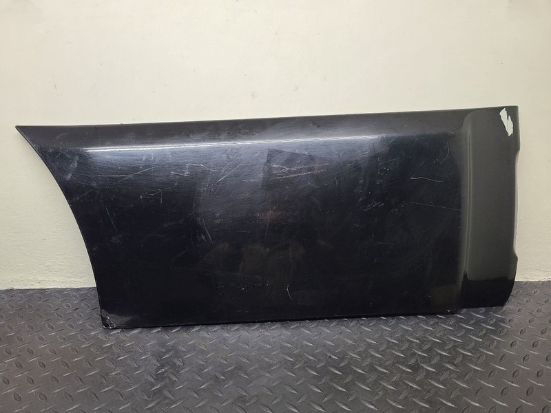 05-06 Lincoln Navigator Rear Right Door Trim Molding OEM 5L7Z-7825556-APTM