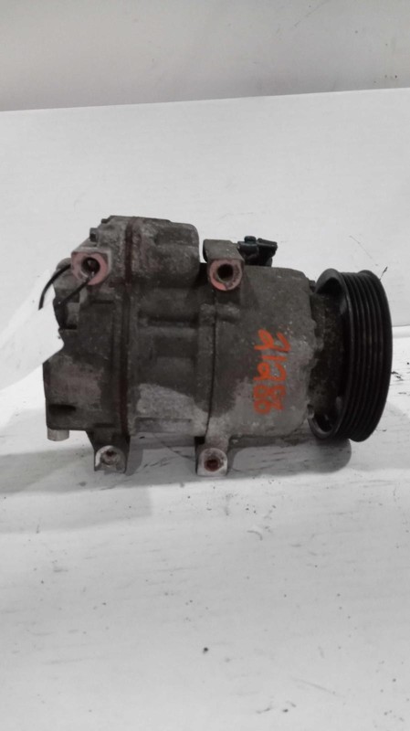 2015 KIA SORENTO A/C Compressor OEM 977011U650 3.3L 108k Miles White