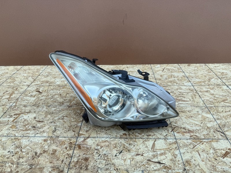 INFINITI G37 2 DOOR 08-10 OEM RIGHT PASSENGER SIDE XENON HEADLIGHT ASSEMBLY