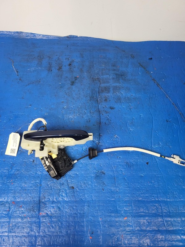 Used Oem Kia Right Passenger Rear Door Lock Latch & Handle for 2021-2025 Seltos