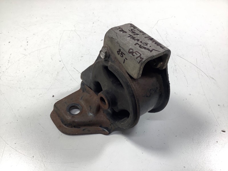 94-01 Acura Integra Top Transmission Mount 5sp 50805-SR3-981 OEM