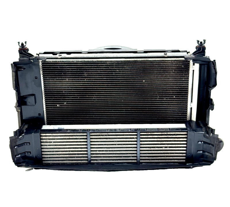 📌 2014-2020 MERCEDES GLA250 2.0L ENGINE COOLING COOLANT RADIATOR W/ SHROUD OEM
