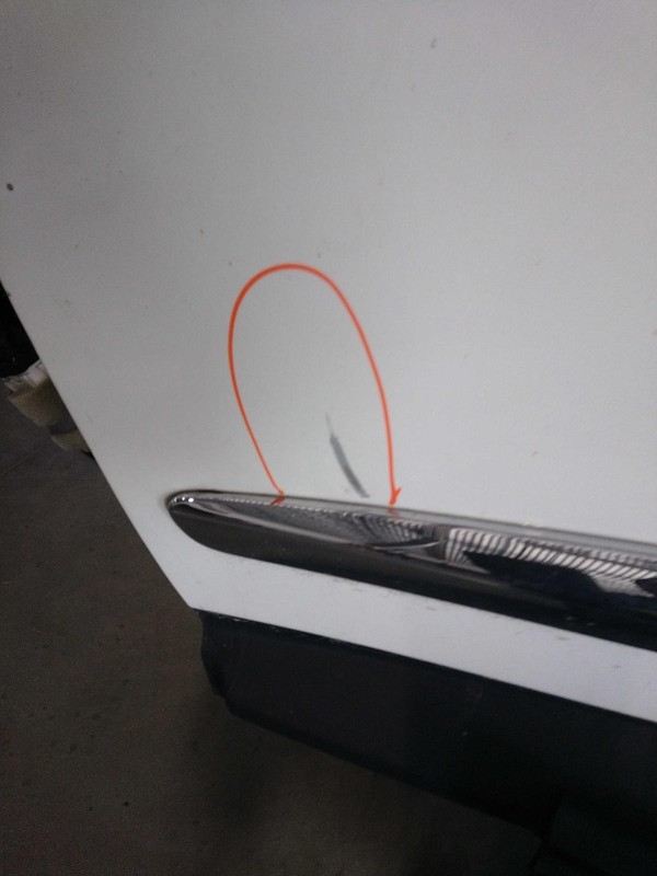 2017 INFINITI QX60 Left Door White 18659, 88K Miles, Scratch Damage
