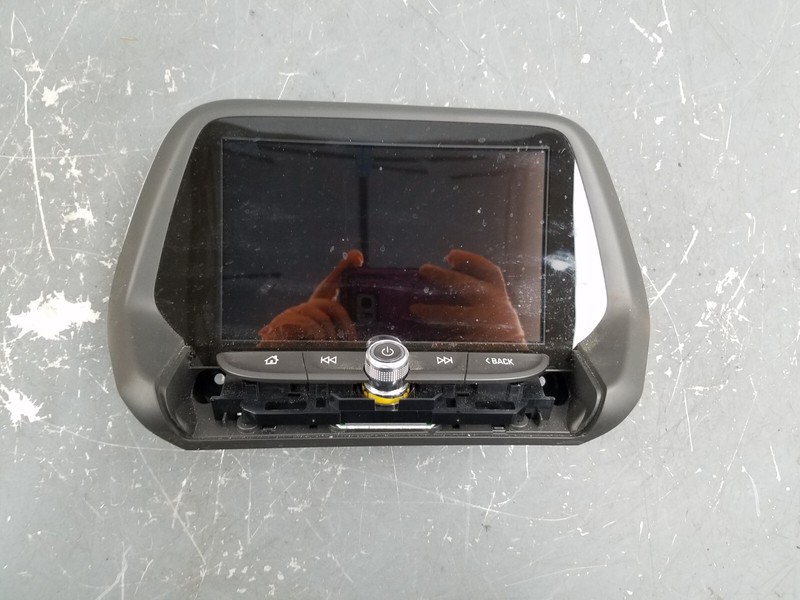 2018 Chevy Camaro ZL1 Nav Info Control Display Assembly - Note #7547 G2