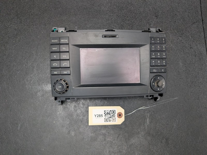Display Radio Receiver 2017 Mercedes Metris 4479009005 2016 2018 2019