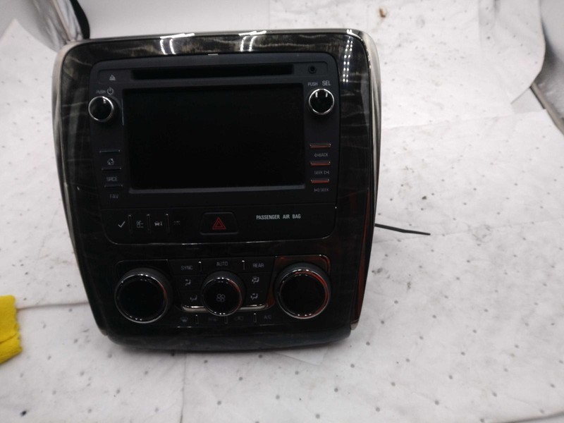 Used A/C Selector Switch fits: 2014 Buick Enclave front ID 22969931 Grade A