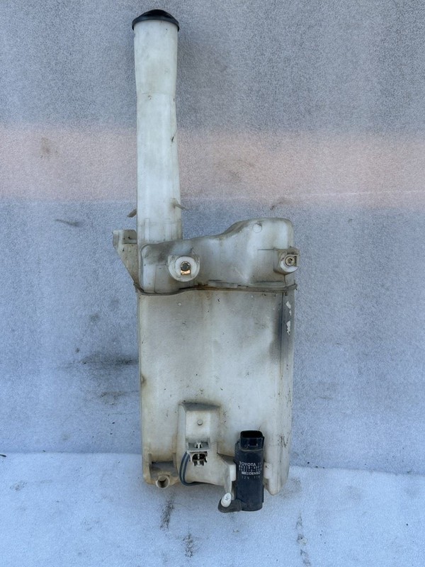 1995 1996 1997 LEXUS LS400 WINDSHIELD WASHER FLUID RESERVOIR BOTTLE