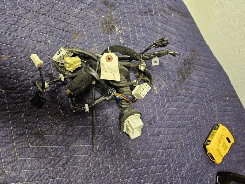 2005KIA OPTIMA RIGHT PASSENGER Front DOOR WIRE WIRING HARNESS CABLE