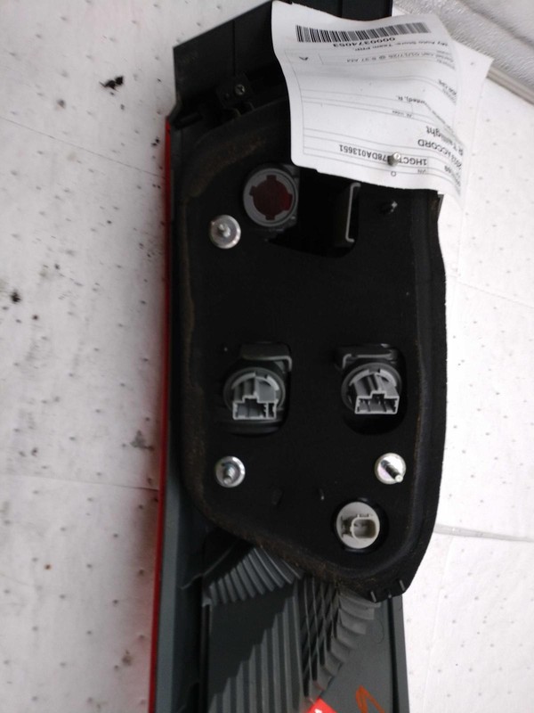 2013 Honda Accord Right Tail Light Assembly Black OEM 589662 Used 186K Miles