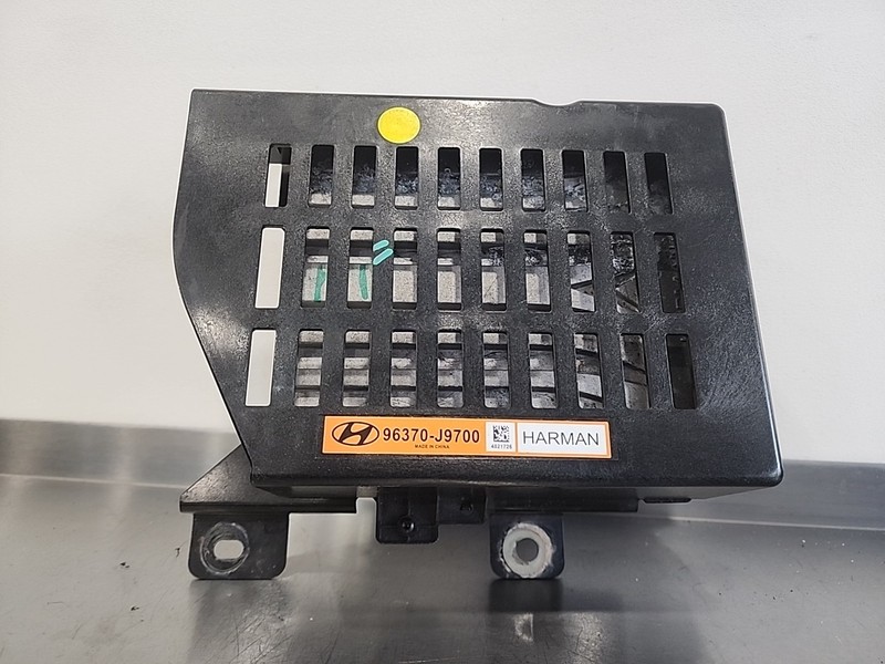 4021726|| 3004651 || Hyundai Kona Harman RADIO Audio Amplifier || 96370-J9700 OE