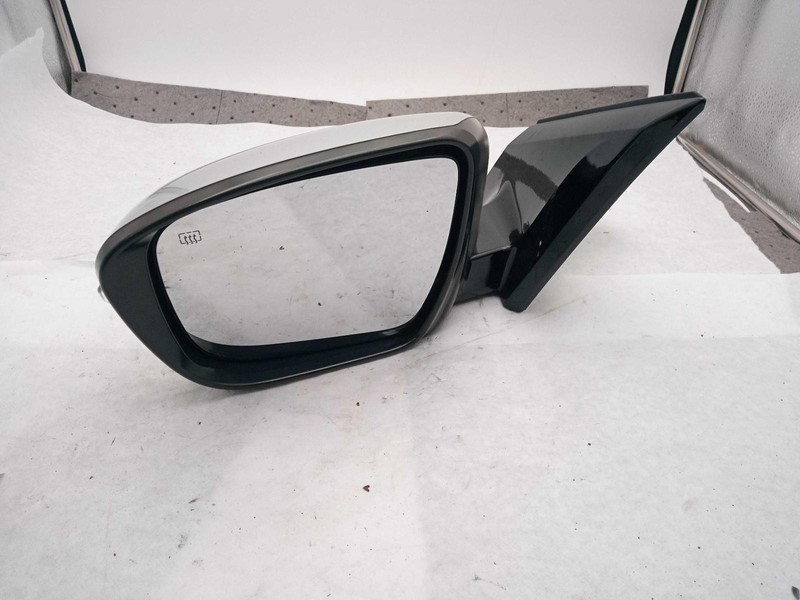 Used Left Door Mirror fits: 2016 Nissan Murano Power heated from 10/01/15 Left G