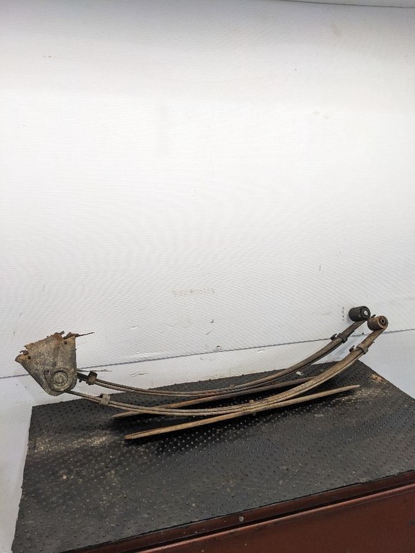 Rear Leaf Spring Pair Fits 86-97 NISSAN PICKUP 1194926