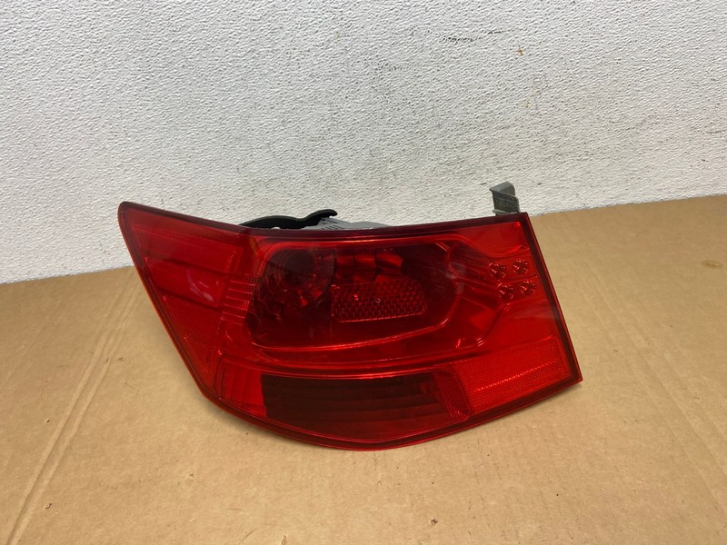 2010 - 2013 Kia Forte Left Driver LH Side Tail Light Ad2607 LK