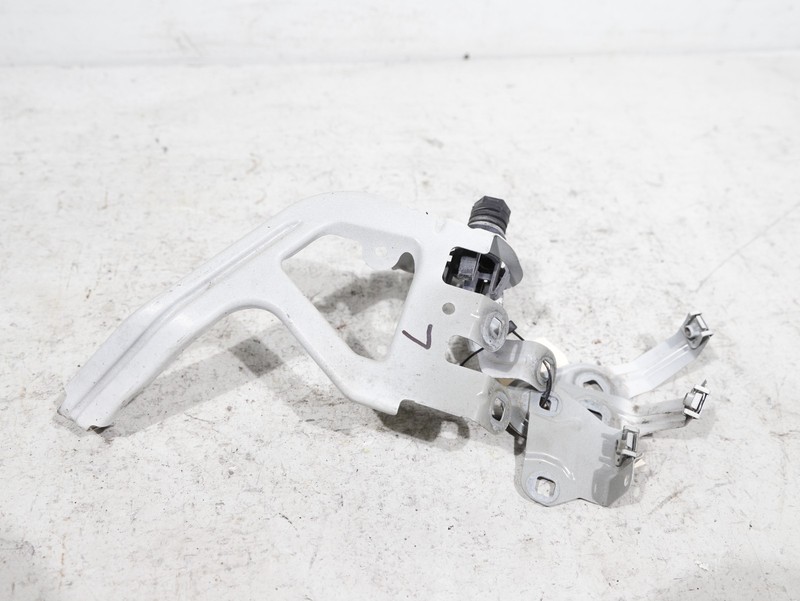 11-16 BMW F10 5 Series Front Left Fender Bracket Wing Holder Set of 4 White OEM