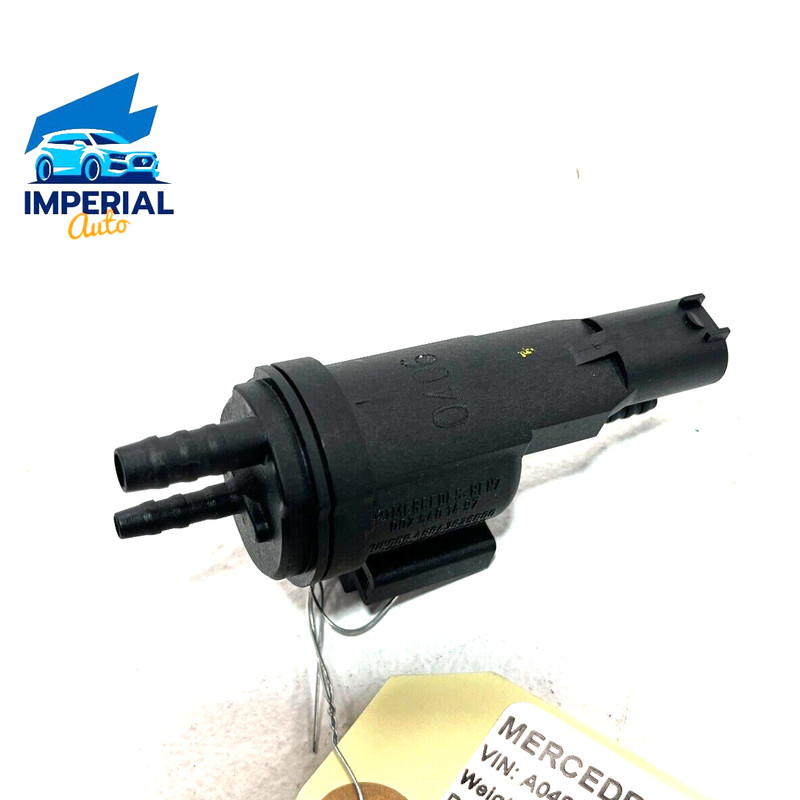 07-13 Mercedes S600 Front Headrest Vacuum Valve OEM