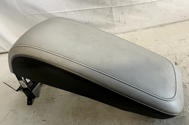 2022-2024 HYUNDAI IONIQ 5 CONSOLE STORAGE TRAY BOX & ARMREST LID COVER # 107271