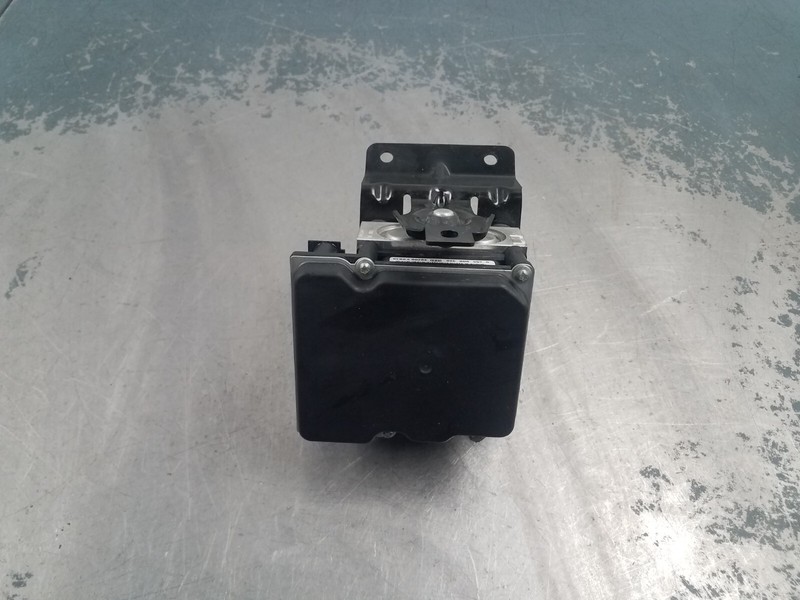 2006 Pontiac GTO ABS Brake Pump Module #6240 A11