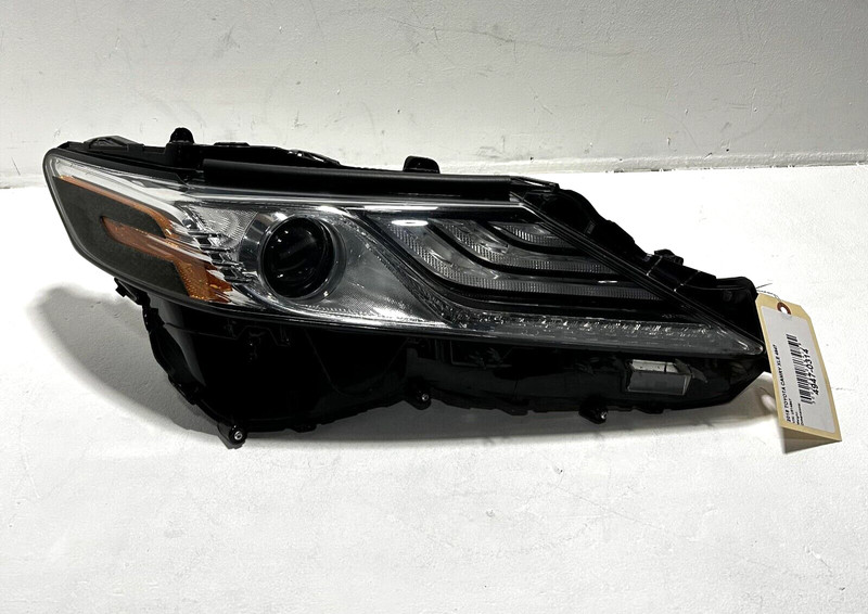 2018 TOYOTA CAMRY HEADLIGHT FULL LED RIGHT PASSENGER SIDE OEM